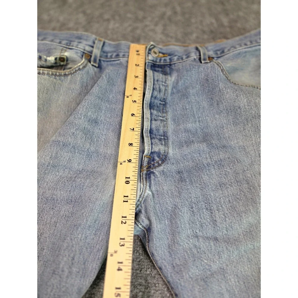Vintage Levi's 501 Jeans Mens 37x29 Light Wash Blue Button Fly Straight Leg